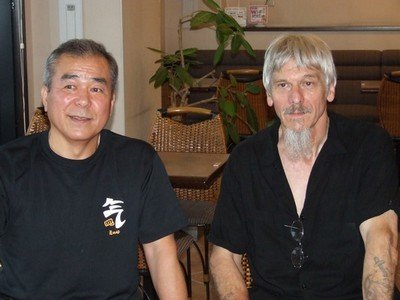 Maitre Zenei Oshiro et Claude Vuichoud