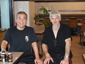 Maitre Zenei Oshiro et Claude Vuichoud